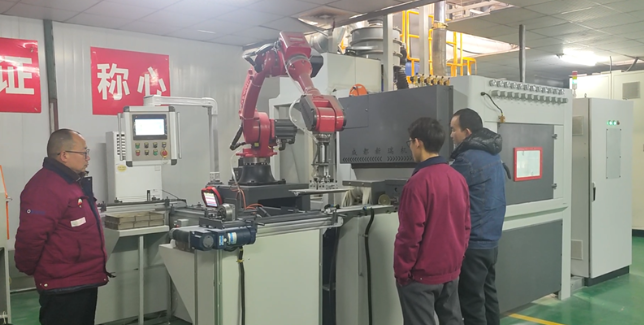 亳州自动喷砂机选型要点，看完少走弯路。